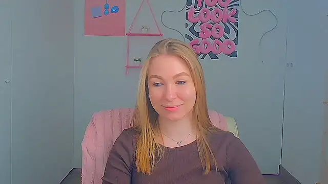 Snapshot of Dana_flowers chatting on May 2026 05:37:01 AM Dana flowers online show from May 2026 05:37:01 AM