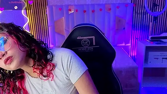 kristen tay online show from March 2026 03:12:01 AM