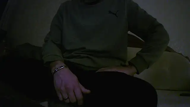 Snapshot of Teemu chatting on March 2026 02:37:01 AM Teemu online show from March 2026 02:37:01 AM