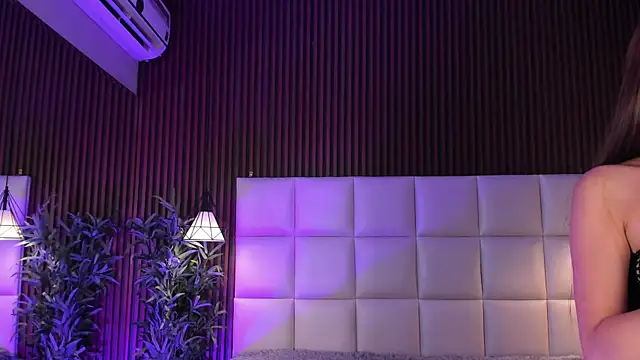 MelanieHillss online show from April 2026 04:08:02 AM