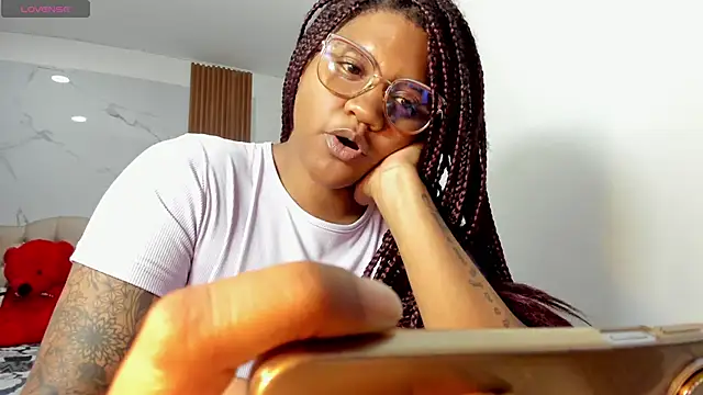 ZahraRose online show from March 2026 04:21:02 PM