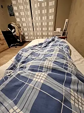 Snapshot of DerechteJunge chatting on February 2025 02:28:02 AM DerechteJunge online show from February 2025 02:28:02 AM