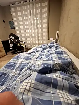 Snapshot of DerechteJunge chatting on February 2025 03:47:02 AM DerechteJunge online show from February 2025 03:47:02 AM