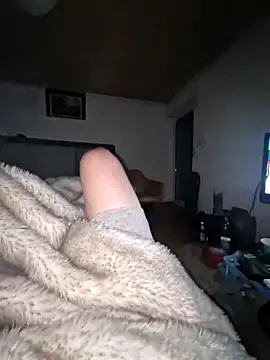 Snapshot of DerechteJunge chatting on October 2025 12:00:01 AM DerechteJunge online show from October 2025 12:00:01 AM