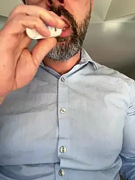 Snapshot of plaintreebull chatting on February 2026 04:29:01 PM plaintreebull online show from February 2026 04:29:01 PM