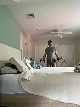 Snapshot of plaintreebull chatting on April 2026 06:17:01 PM plaintreebull online show from April 2026 06:17:01 PM