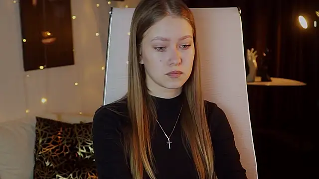 EveMundie online show from March 2026 06:28:02 AM