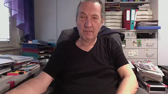 HMStraps01 online show from February 2025 08:26:02 AM