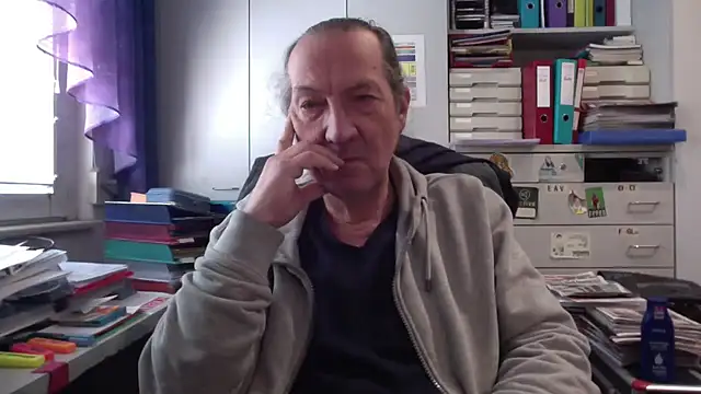 HMStraps01 online show from March 2025 01:57:02 PM