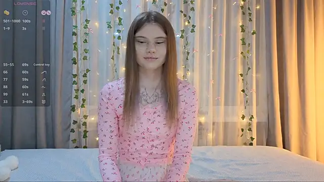 CarolinePepper online show from February 2026 02:02:02 PM