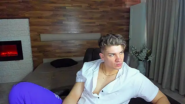 MaxKaiden online show from March 2026 05:35:01 AM