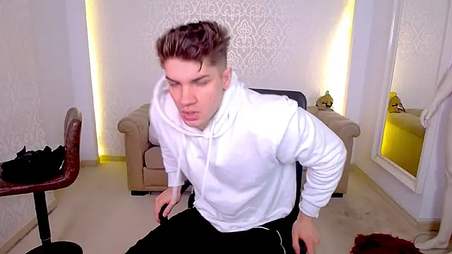 MaxKaiden online show from April 2026 04:39:02 AM