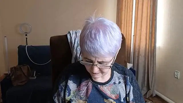 Sandra Snowflake online show from April 2026 04:17:01 AM