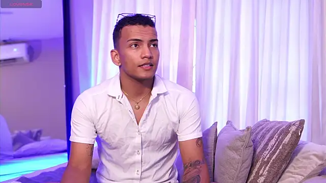 Rafa2004Cruz online show from April 2026 02:34:01 PM