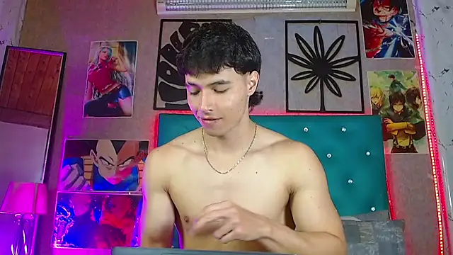 LiamAndrewzz online show from April 2026 06:19:01 AM