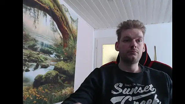 Snapshot of Justforfunc123 chatting on March 2026 09:42:02 AM Justforfunc123 online show from March 2026 09:42:02 AM