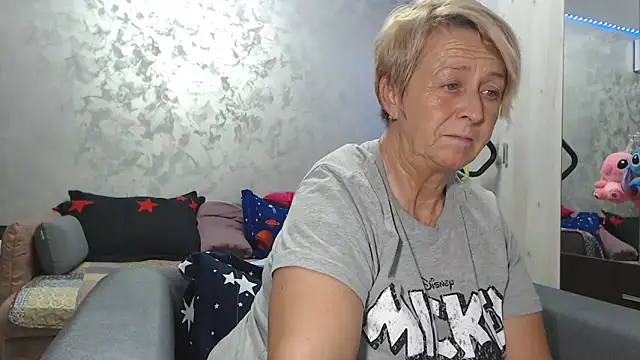 RosesandLillies online show from March 2026 05:45:01 PM