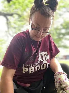 HTXBELLE online show from April 2026 05:17:01 PM