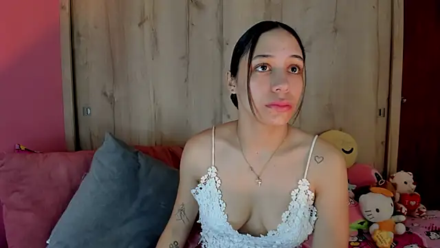 Snapshot of TANIA_06 chatting on June 2026 01:03:02 PM TANIA 06 online show from June 2026 01:03:02 PM