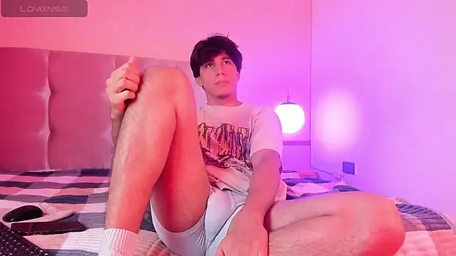 Allex Cano online show from April 2026 10:14:02 PM