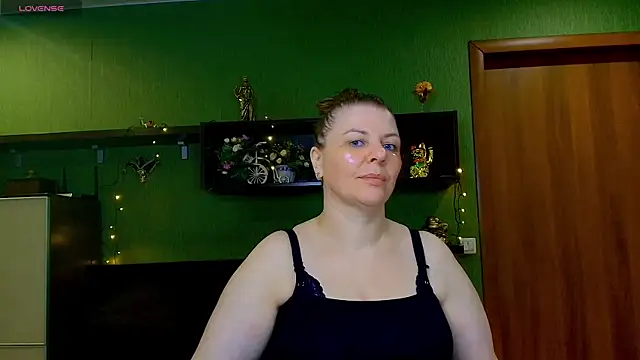 VeronikawGold online show from April 2026 11:08:01 AM