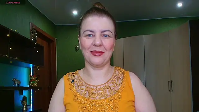 Snapshot of VeronikawGold chatting on July 2026 09:06:02 PM VeronikawGold online show from July 2026 09:06:02 PM