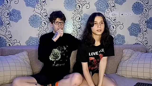 baby lesi online show from December 2025 06:38:02 PM