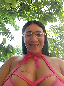 Snapshot of hot_veteran01 chatting on July 2026 12:09:01 PM hot veteran01 online show from July 2026 12:09:01 PM