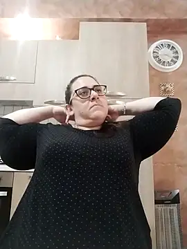 Snapshot of Dolcecurvy chatting on May 2026 01:43:02 PM Dolcecurvy online show from May 2026 01:43:02 PM