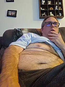 Snapshot of Smallone327 chatting on November 2025 03:45:02 AM Smallone327 online show from November 2025 03:45:02 AM