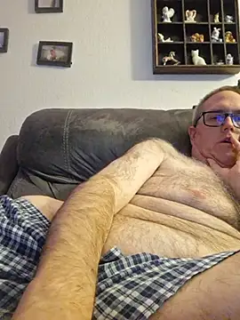 Snapshot of Smallone327 chatting on April 2026 04:13:02 AM Smallone327 online show from April 2026 04:13:02 AM