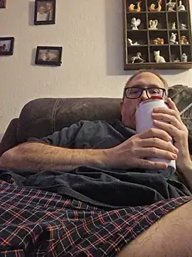 Snapshot of Smallone327 chatting on April 2026 03:33:01 AM Smallone327 online show from April 2026 03:33:01 AM