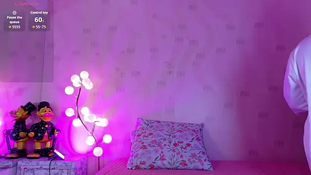 innocenthazel online show from April 2026 02:58:01 AM