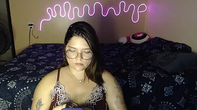 GoddessChaar online show from December 2025 02:21:01 AM