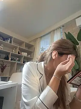 Bella Posh online show from January 2026 06:48:01 AM