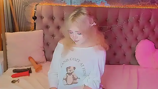 EmilyAngells online show from June 2026 06:55:01 AM