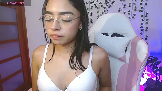 Snapshot of hellokitty__valery chatting on July 2026 04:38:02 AM hellokitty valery online show from July 2026 04:38:02 AM