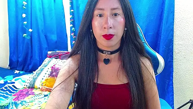 Gia leinn online show from April 2026 07:18:01 PM