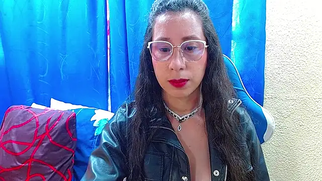 Gia leinn online show from July 2026 03:06:02 PM