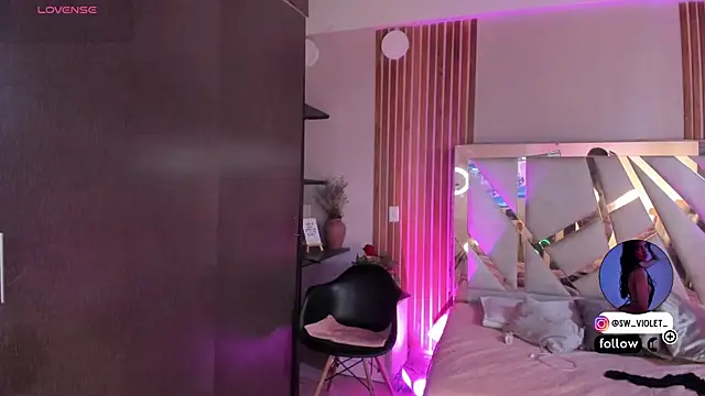 sweetviolet   online show from April 2026 12:31:01 PM