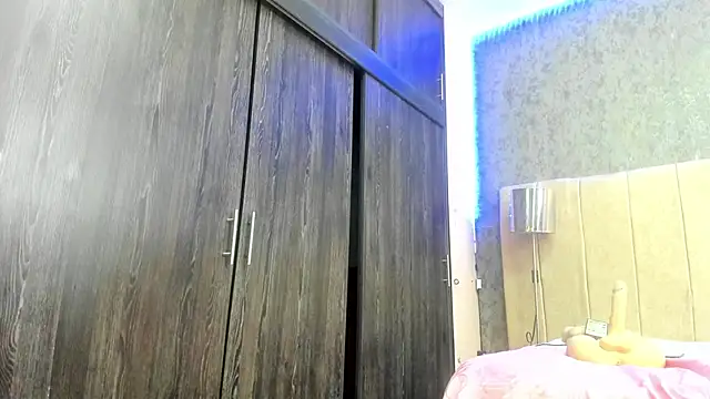 ava-am online show from April 2026 10:34:01 AM