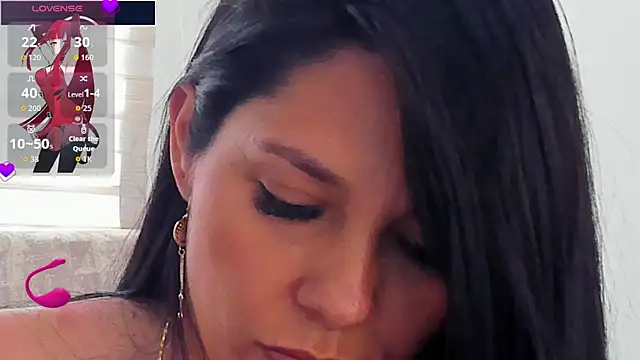 Snapshot of isabellarous- chatting on July 2026 08:11:01 PM isabellarous- online show from July 2026 08:11:01 PM