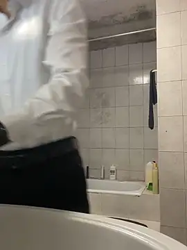 rogerdik76 online show from April 2026 06:52:01 AM