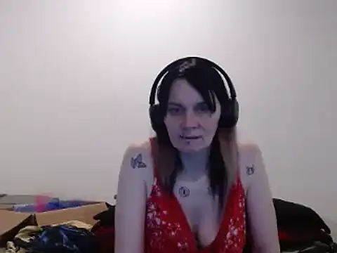 Snapshot of Hotmodel1984 chatting on May 2026 06:26:01 PM Hotmodel1984 online show from May 2026 06:26:01 PM