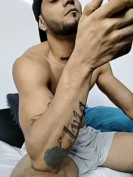 morenosiam online show from April 2026 04:04:01 AM