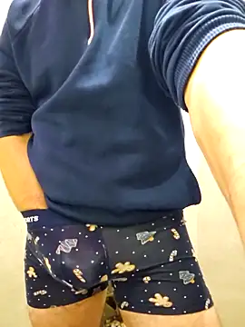 Snapshot of Mpinios chatting on February 2026 10:21:01 PM Mpinios online show from February 2026 10:21:01 PM