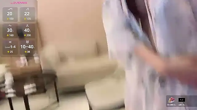 Snapshot of Xiaoxia-Baby chatting on March 2025 04:11:01 PM Xiaoxia-Baby online show from March 2025 04:11:01 PM