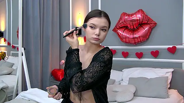 AsterQuinn online show from March 2026 12:55:01 PM