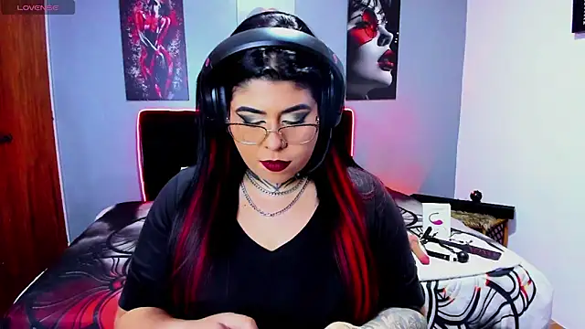 Veronika metal online show from May 2026 12:38:01 AM