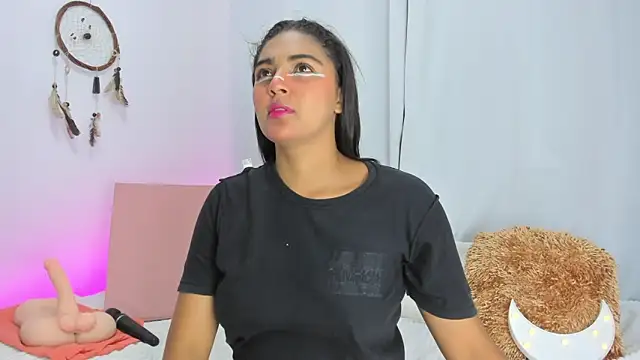 Melodymoore  online show from April 2026 07:31:02 PM